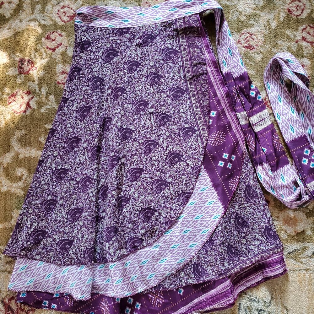 Reversible One-Size-Fits-Most Silk Wrap Skirt from India - Picture 2 of 2